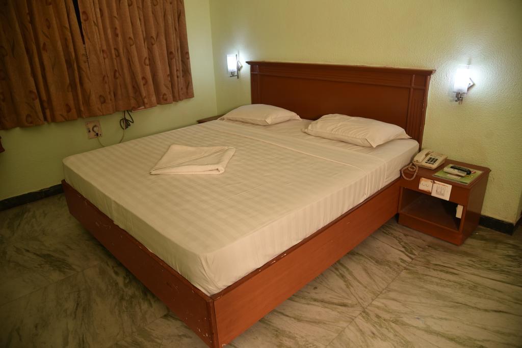 Hotel Green Park Kumbakonam Room photo