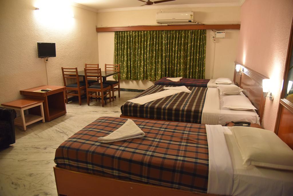 Hotel Green Park Kumbakonam Room photo